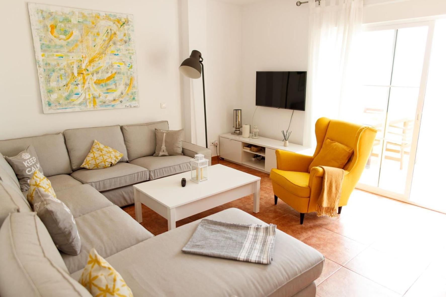 Apartamento Aire De Mar, Top Floor Flat With Sea Views And Two Terraces Caleta De Velez Exterior photo