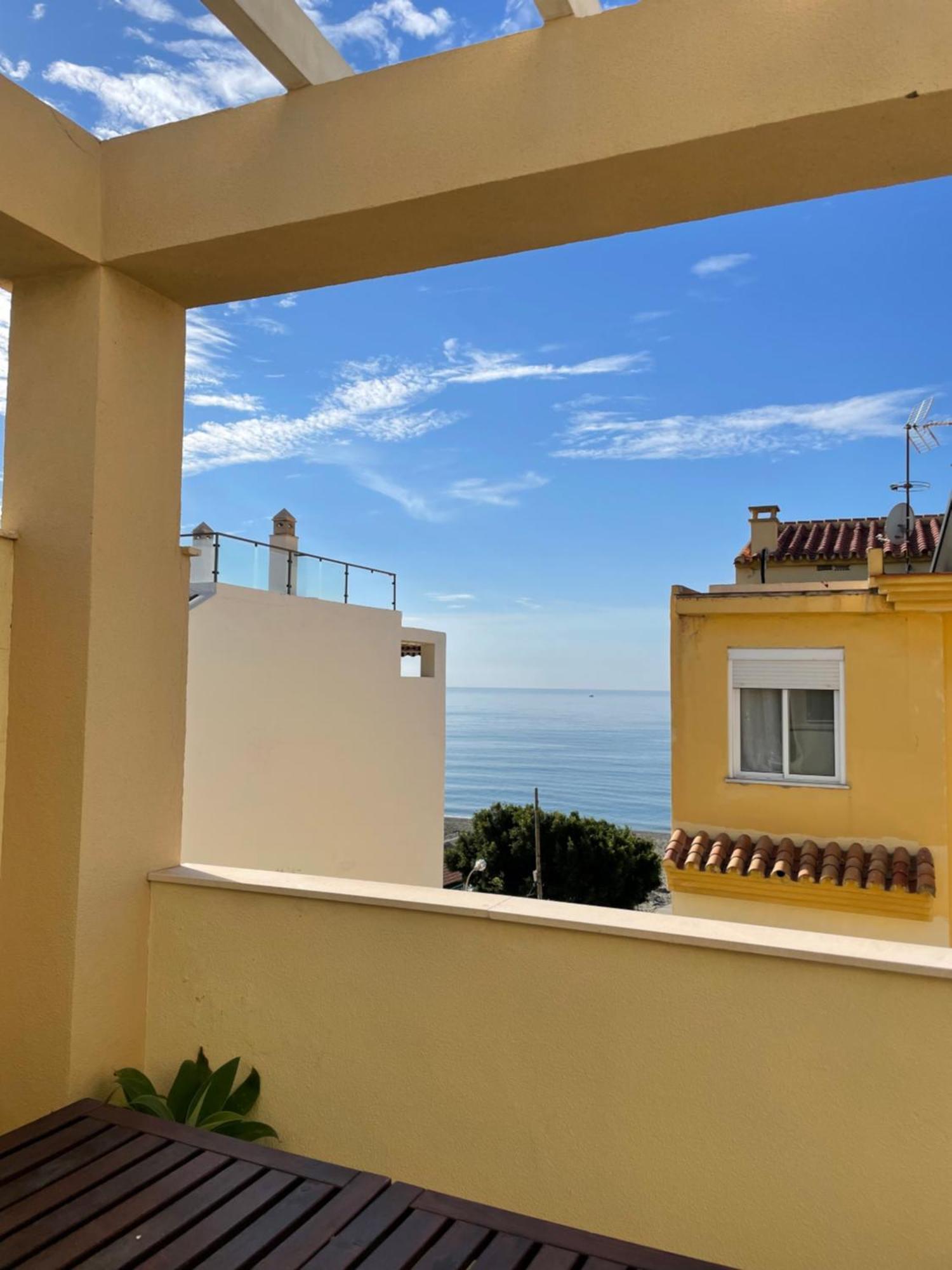 Apartamento Aire De Mar, Top Floor Flat With Sea Views And Two Terraces Caleta De Velez Exterior photo